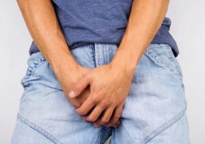 Nguyên nhân đau tinh hoàn ở nam giới là gì? Bác sĩ đầu ngành chia sẻ