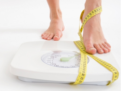 cân nặng thay đổi khiến kinh nguyệt không đều